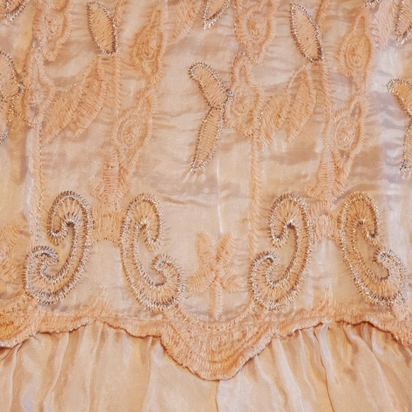 Embroidery silky blouse - Picture 3 of 5